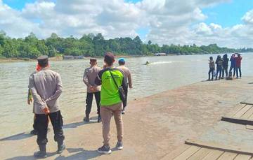 Polsek Melak Kawal Lomba Balap Ketinting di Kubar