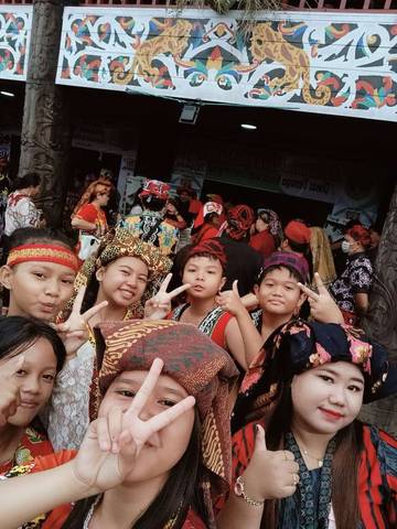 Semangat Siswa SD Katolik Warnai Upacara Dahau