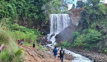 Warga Ramai Kunjungi Jantur Sapikng Wisata Alam Kubar