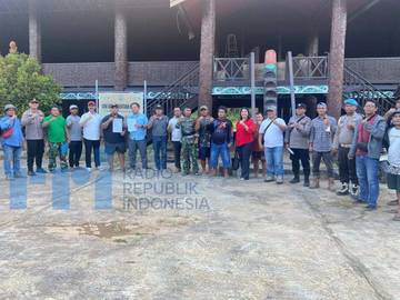 Polsek Bentian Besar Mediasi Demo Penutupan Jalan Rusak