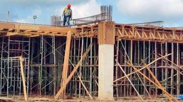 Dinkes Kubar Tahan Alat Berat Kontraktor RS Bekokong