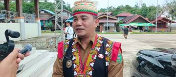 Ibadah Syukur Natal Tekankan Disiplin Aparatur Mahulu