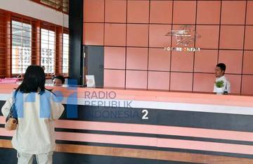 Pengiriman Surat Menurun, Kantor Pos Barong Tongkok Perkuat Layanan Logistik