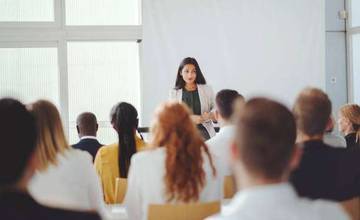 Tips Berlatih Public Speaking Untuk UMKM