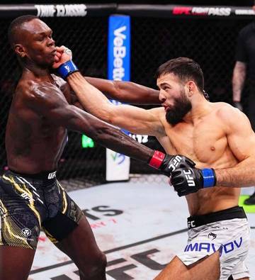 Tak Berdaya Dipukul Nassourdine Imavov di UFC Fight Night! 