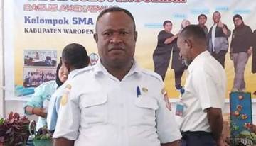 Pemerintah Waropen Laksanakan Upacara  Hardiknas dan Hut 22 Kabupaten Waropen 