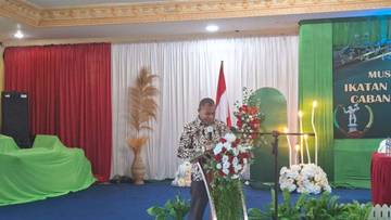 Plh Sekda Yapen Membuka Muscab IDI Yapen Waropen 