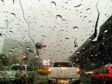 Peringatan BMKG: Potensi Hujan Sangat Lebat Sepekan Ini