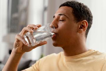 Tips Minum Air yang Tepat untuk Kesehatan Ginjal