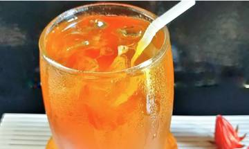 Resep Es Rosit (Rosela Kunyit): Minuman Segar dan Sehat Kaya Manfaat