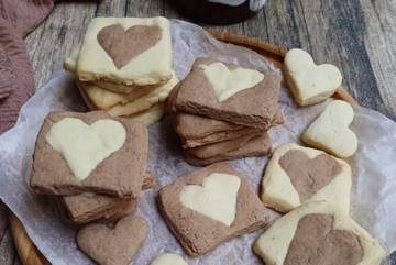 Resep Kue Hati Dua Warna: Cantik, Manis, dan Mudah Dibuat untuk Hari Raya
