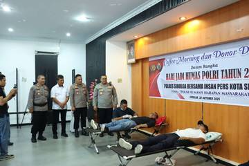 Peringati HUT Humas Polri, Polres Sibolga Donor Darah