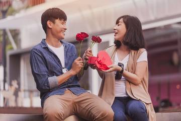Bahaya Love Bombing 