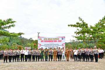 Sekdakab Tapteng Hadiri Apel Gelar Pasukan Operasi Keselamatan Toba 2026