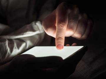 Doomscrolling Bisa Ganggu Kualitas Tidur Kamu