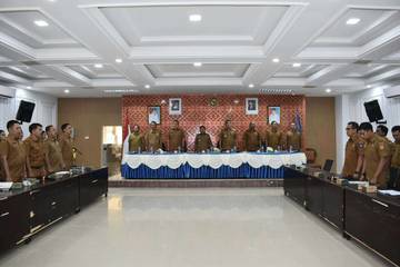 Pimpin Rakerpem, Syukri Tekankan Evaluasi dan Disiplin ASN