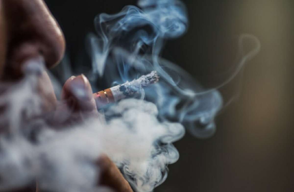 Asap Rokok Racun Asap Rokok, Pembunuh Senyap di Sekitar Kita - RRI.co.id