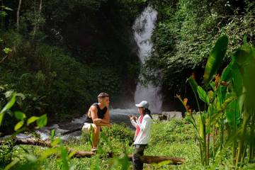 Bercerita dalam Sejuknya Air Terjun Dedari Sambangan, Buleleng