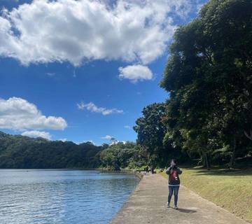 Menyusuri Keindahan Tepian Danau Beratan Bedugul