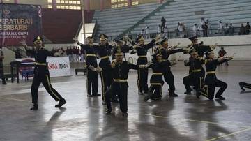 Puluhan Pelajar Jembrana Adu Ketangkasan Baris Berbaris