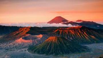 Gunung Bromo Jawa Timur, Pendakian Sederhana Tapi Spektakuler