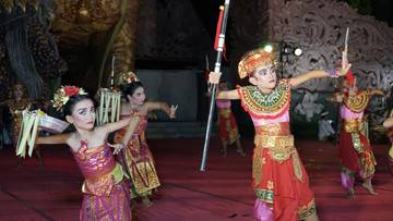 Tari Puspawresti: Harmoni Bunga sebagai Simbol Kesucian