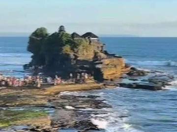 Ritual, Daya Tarik dan Keunikan Tanah Lot