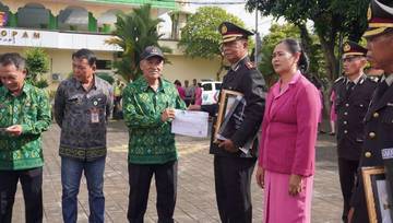 Bawaslu Jembrana Luncurkan KTP Sipil untuk Polisi Purna