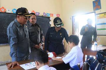Dewan Jembrana Serap Aspirasi Wali Murid SD Regrouping