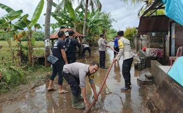 Sungai Banyu Raras Meluap, Puluhan Warga Banjarasem Mengungsi