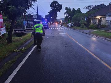Hindari Genangan, Pengendara Motor Meninggal Dunia Tertabrak Truk