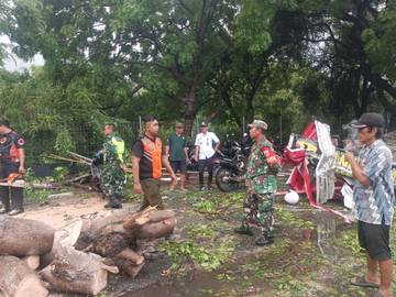 Pura Segara dan Puluhan Motor di Gilimanuk Rusak