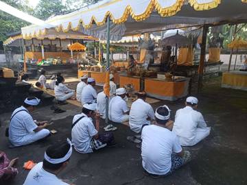Tumpek Uye Ajarkan Kesadaran Kasih dan Tanggung Jawab