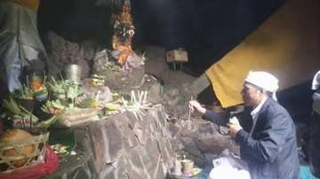 Pura Goa Raja: Keajaiban di Balik Tebing