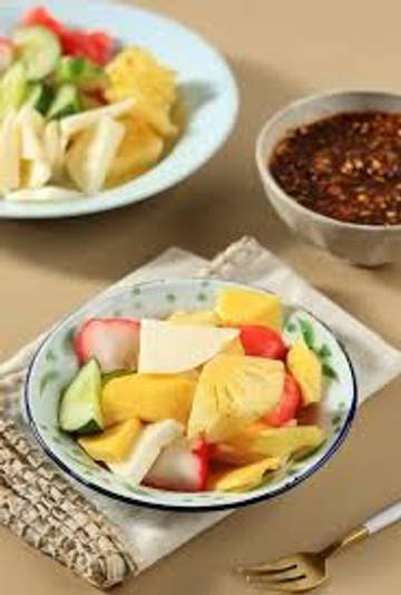 Rujak, Kuliner Tradisional Nusantara yang Tetap Digemari Masyarakat