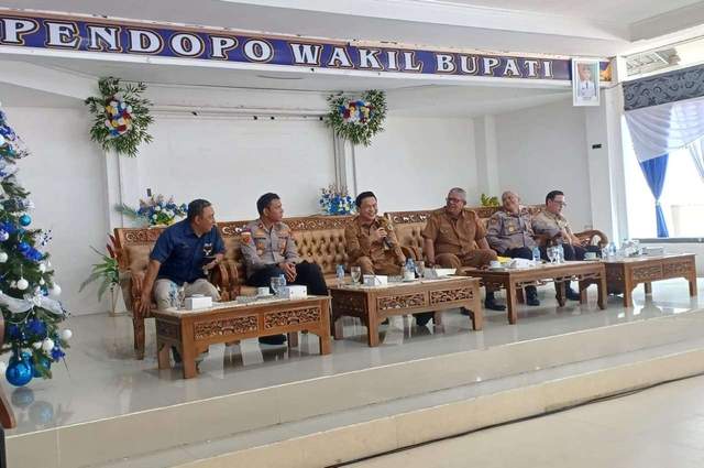 Wabup Sintang Minta Semua Desa Tanam Jagung