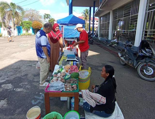UMKM Sintang Apresiasi Pembukaan Lapak di Halaman Disperindagkop