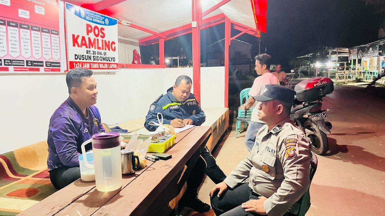 Satbinmas Polres Melawi Sambangi Pos Satkamling - RRI.co.id