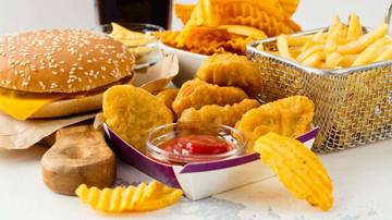 Makanan yang Dapat Membuat Kulit jadi Kusam