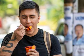 Mengapa Kita Menangis Ketika Kepedasan?