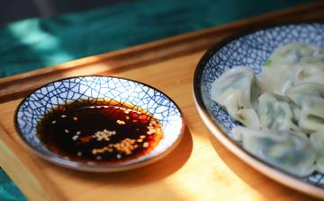 Mengenal Saus Hitam Kental, Petis