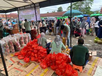Operasi Pasar Sintang Bantu Masyarakat Hadapi Nataru