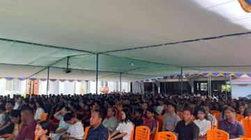 Umat Katolik Sintang Diajak Hadirkan Tuhan dalam Keluarga