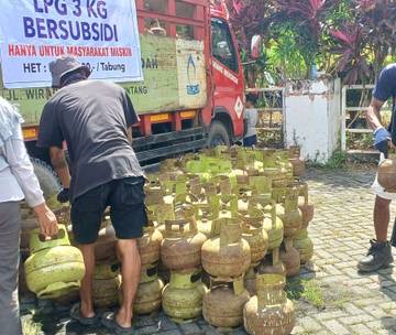 Warga Perbatasan Sintang Keluhkan Mahalnya Gas Elpiji 3Kg