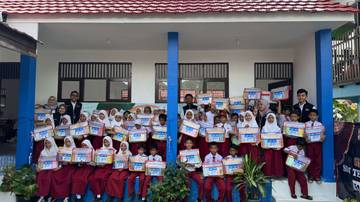 BRI Peduli Bangun Sarana SDN Teluk Tiram 5 Banjarmasin