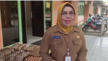 Disbunak Sintang Ikut Pasarkan Telur Milik Peternak Lokal