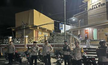 Kapolres Sorong Selatan Pimpin Pengamanan Salat Tarawih