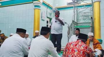 Gubernur dan Wagub PBD Buka Puasa Bersama Warga Kampung Makassar