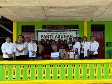 Berkah Ramadhan, Aston Sorong Salurkan Infaq Ke Panti Asuhan 