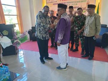 Lepas CJH, Bupati Orideko Harap Jadi Haji Mabrur